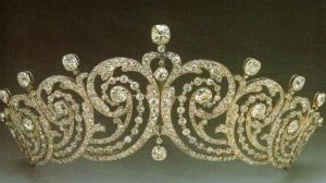 Jewels jewels - Essex Tiara Cartier 1902.JPG